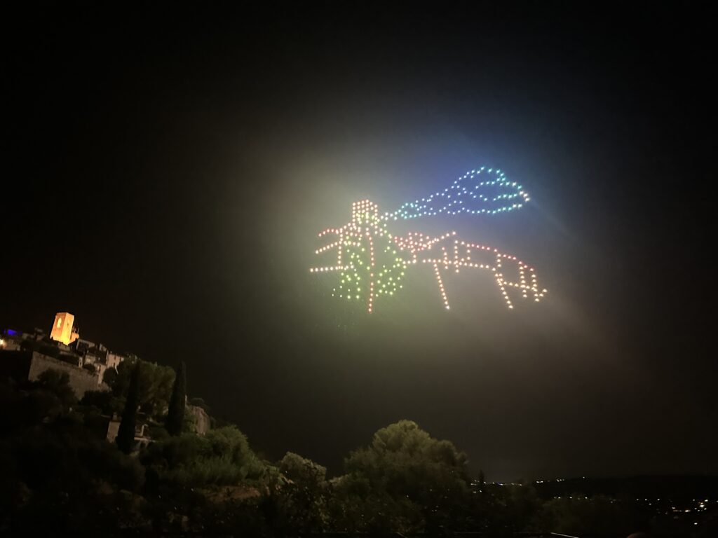 Spectacle de drones_Ste-Claire SaintPauldeVence 2026 (1)