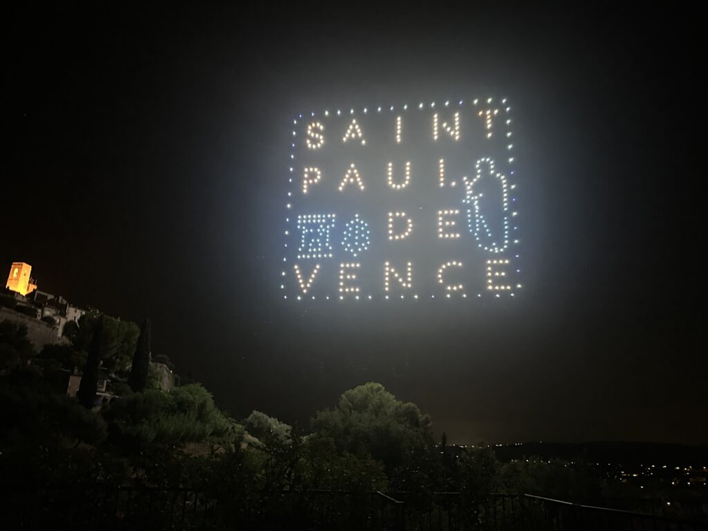 Spectacle de drones_Ste-Claire SaintPauldeVence 2026 (4)